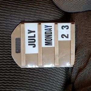 New with tags daily  calendar